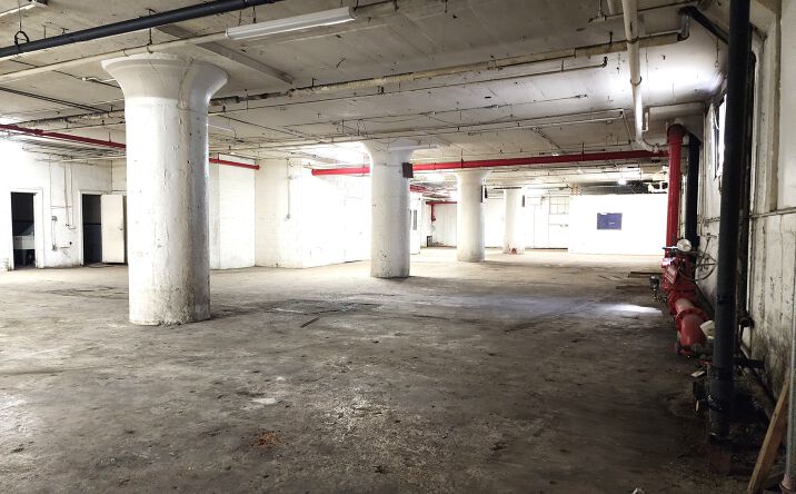 Pictures of Industrial property located at 22-14 40th Ave, Queens, NY 11101 for lease - image #1