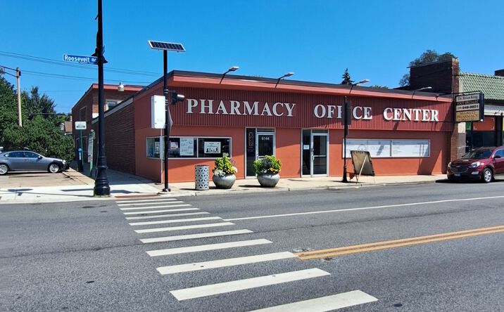 Pictures of Office property located at 6142 W Roosevelt Rd, Oak Park, IL 60304 for lease - image #1