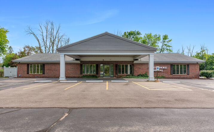 Pictures of Office property located at 2505 W Mequon Rd, Mequon, WI 53092 for lease - image #1