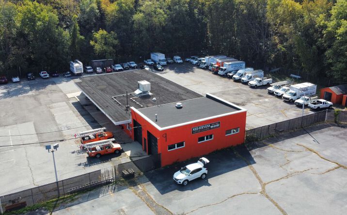 Pictures of Industrial property located at 9 Elbow Lane, Burlington Township, NJ 08016 for lease - image #1