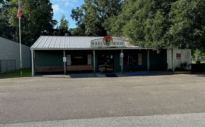 Pictures of Retail property located at 6165 Savannah Hwy, Ravenel, SC 29470 for lease - image #1