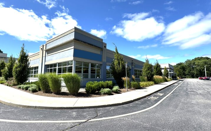 Pictures of Retail property located at 1 Albion Rd, Lincoln, RI 02865 for lease - image #1