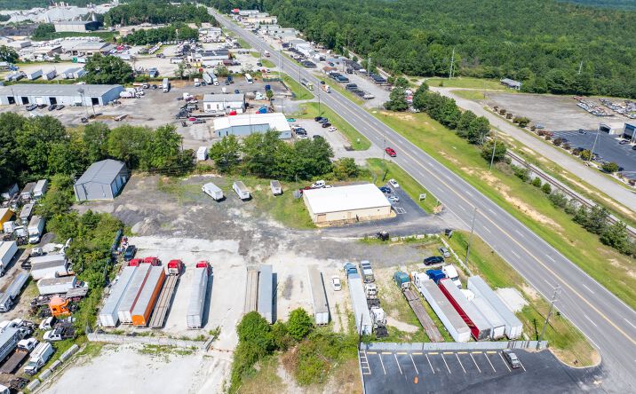 Pictures of Industrial property located at 13021 Veterans Memorial Hwy, Douglasville, GA 30134 for lease - image #1