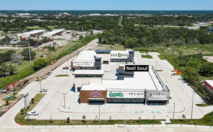 Pictures of Retail, Office property located at 2709 S Texas Ave, College Station, TX 77802 for lease - image #1