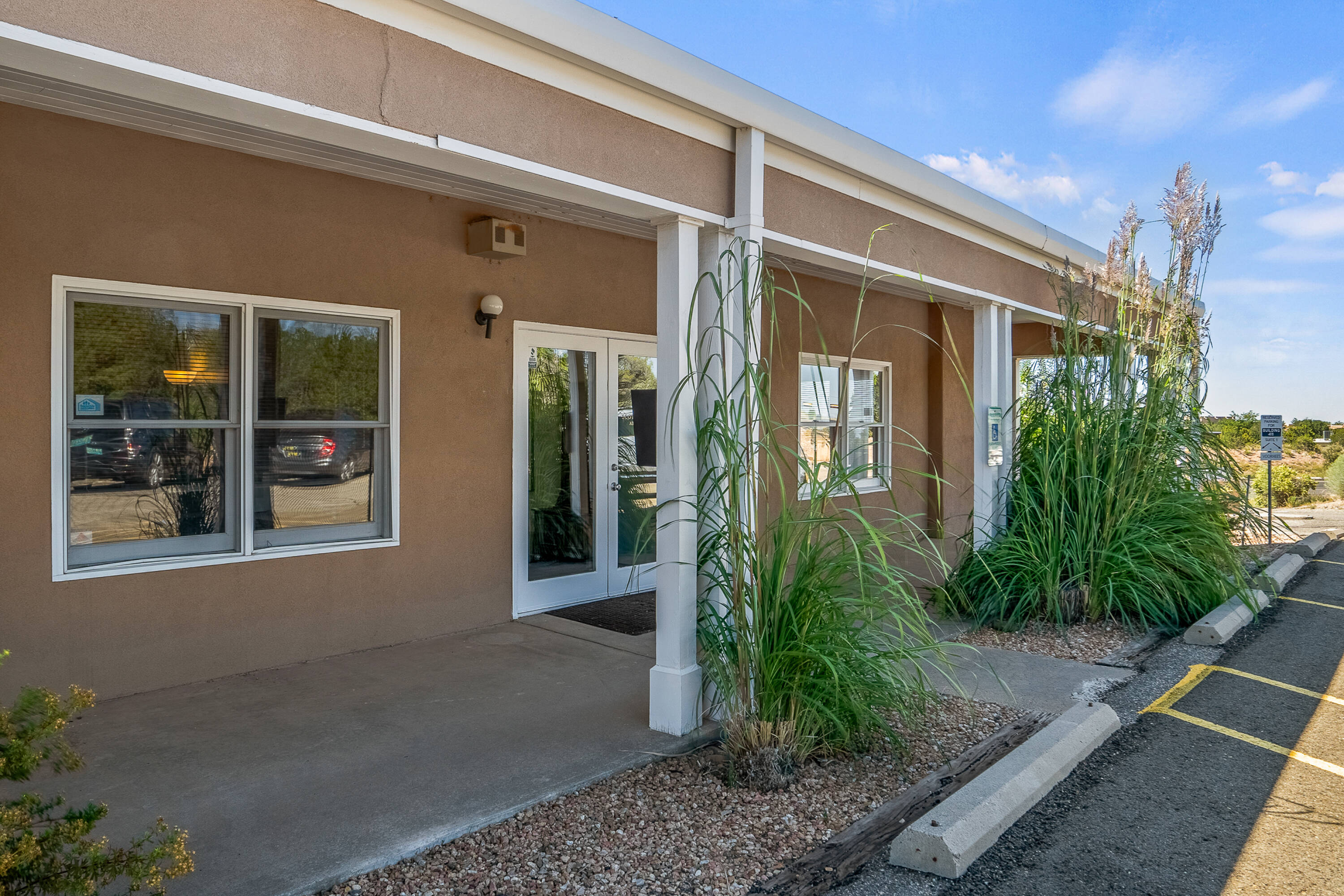 411 St Michaels Dr, Santa Fe, NM 87505