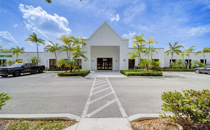 Pictures of Retail, Office property located at 8950 SW 152nd St Suite O, Palmetto Bay, FL 33157 for lease - image #1