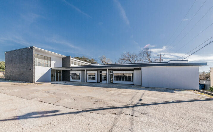 Pictures of Retail property located at 910 Manor Dr, San Antonio, TX 78228 for lease - image #1