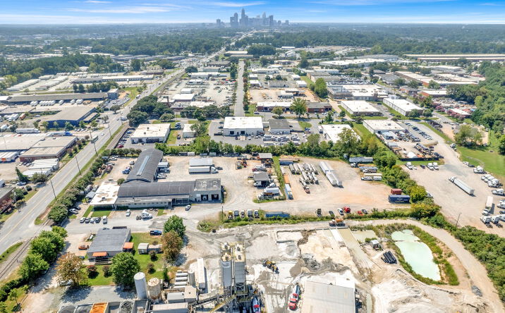 Pictures of Industrial property located at 3637 N Graham St, Charlotte, NC 28206 for lease - image #1