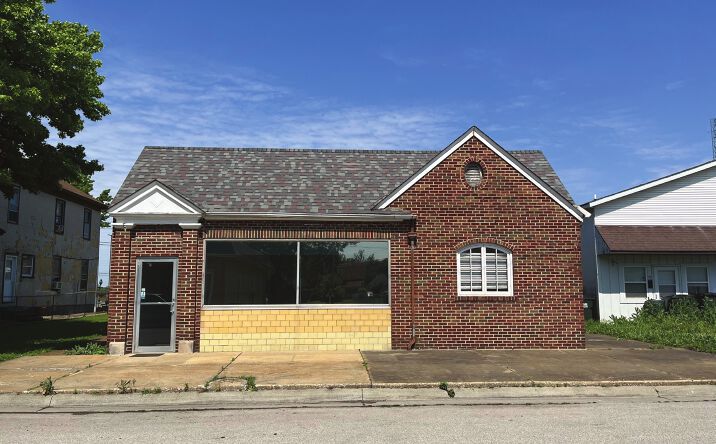Pictures of Office, Industrial property located at 115 N 2nd St, Dupo, IL 62239 for lease - image #1