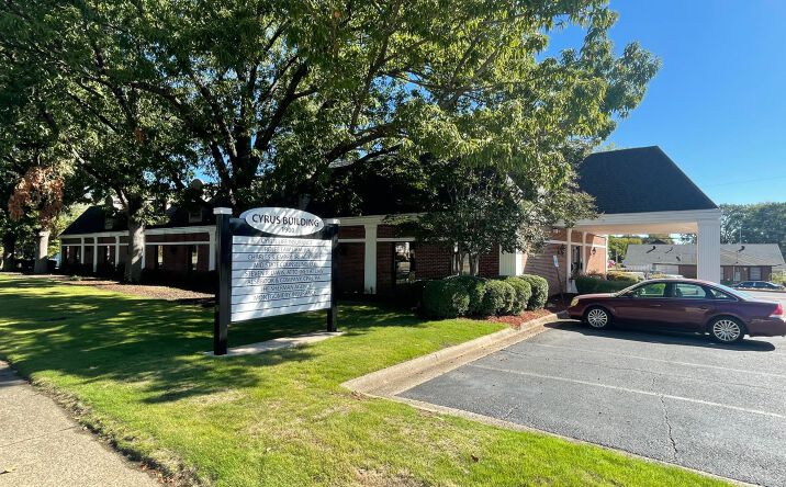 Pictures of Office property located at 1920 N Main St, North Little Rock, AR 72114 for lease - image #1