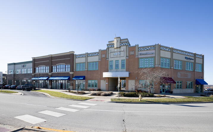 Pictures of Office property located at 400 SW Longview Rd, Lee's Summit, MO 64081 for lease - image #1
