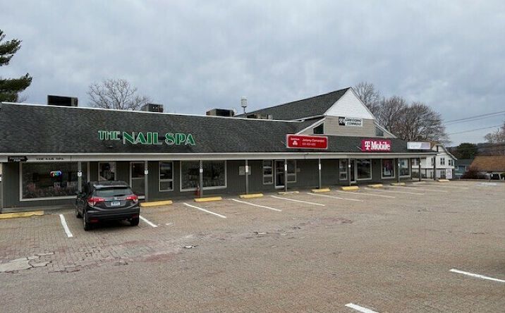 Pictures of Retail property located at 954 East Main Street, Torrington, CT 06790 for lease - image #1