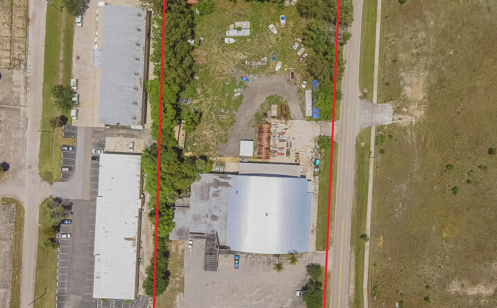 Pictures of Retail, Office, Industrial property located at 4461 SE Federal Hwy, Stuart, FL 34997 for lease - image #1