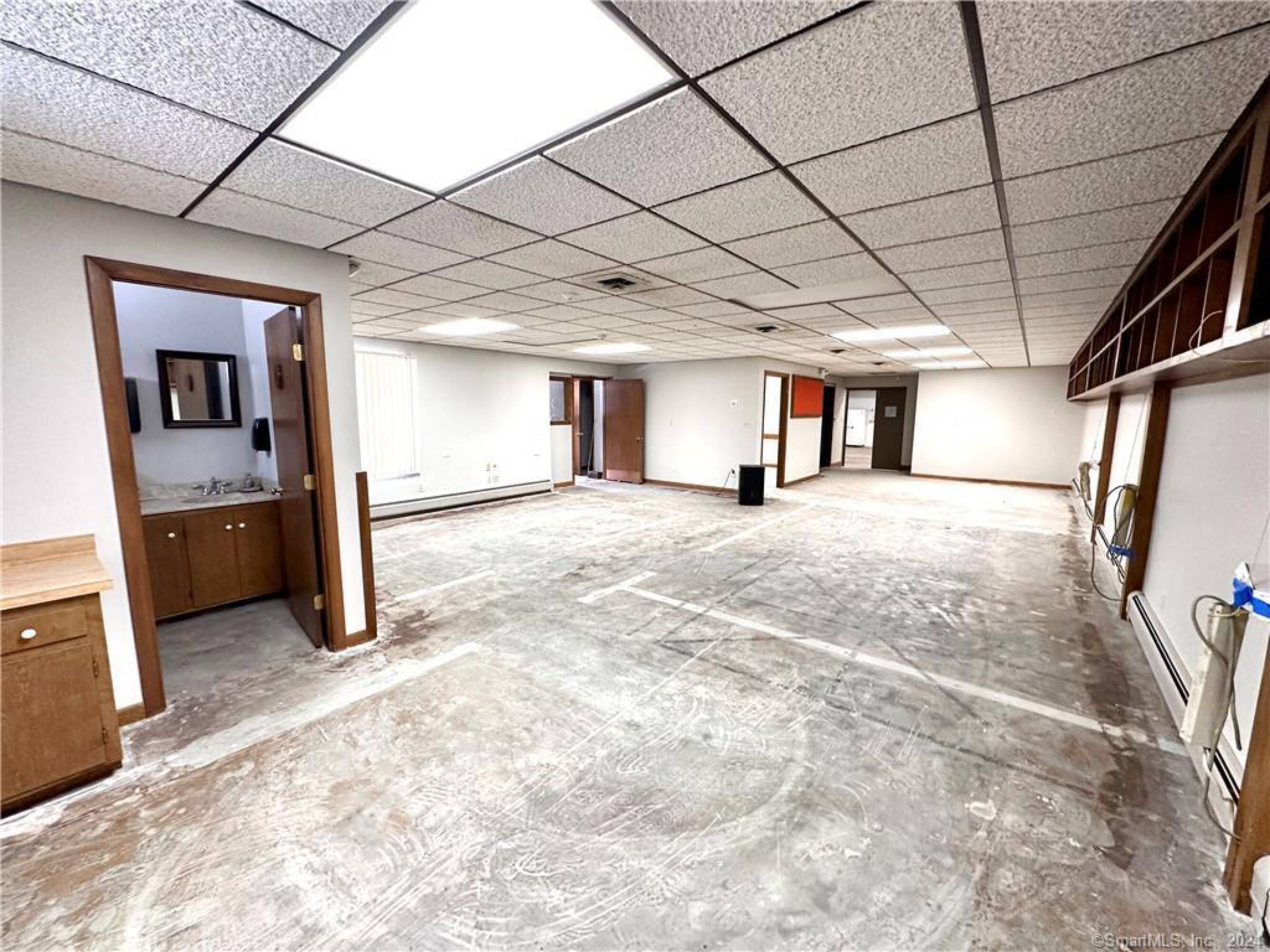 29 Dust House Rd, Enfield, CT 06082