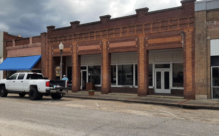 Pictures of Retail, Office, Special Purpose property located at 511 W Railroad Ave, Georgiana, AL 36033 for lease - image #1