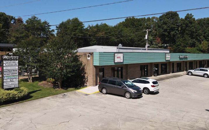 Pictures of Retail property located at 106 Westover Dr, High Point, NC 27265 for lease - image #1