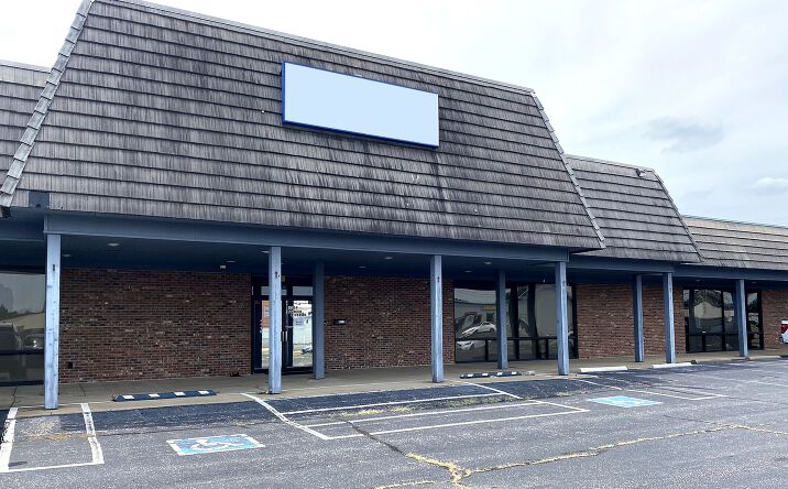 Pictures of Retail, Office property located at 1109 S Green River Rd, Evansville, IN 47715 for lease - image #1