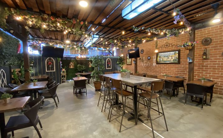 Pictures of Retail, Restaurant property located at 429 W Arbor Vitae St, Inglewood, CA 90301 for sales - image #1