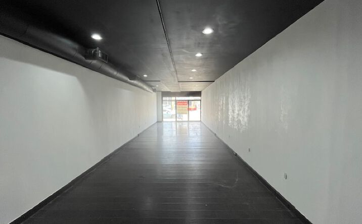 Pictures of Retail property located at 7600 Melrose Ave, West Hollywood, CA 90046 for lease - image #1
