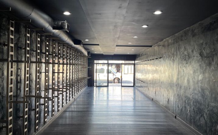 Pictures of Retail property located at 7600 Melrose Ave, West Hollywood, CA 90046 for lease - image #1