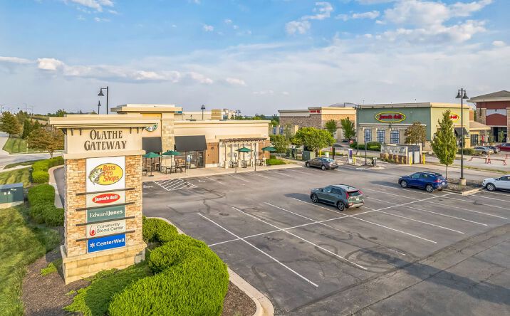 Pictures of Retail property located at 16535 West 119th Street, Olathe, KS 66061 for lease - image #1