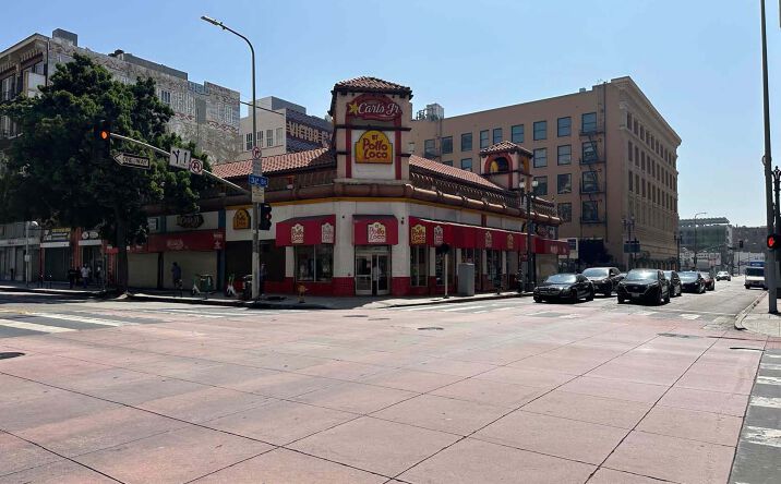 Pictures of Retail, Restaurant property located at 260 S Broadway, Los Angeles, CA 90012 for lease - image #1