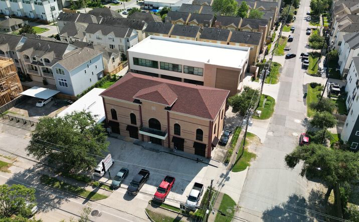 Pictures of Retail, Office property located at 2410 Ella Blvd, Houston, TX 77008 for lease - image #1
