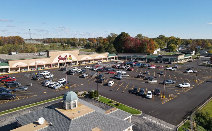 Pictures of Retail property located at 2631 16th St, Bedford, IN 47421 for lease - image #1