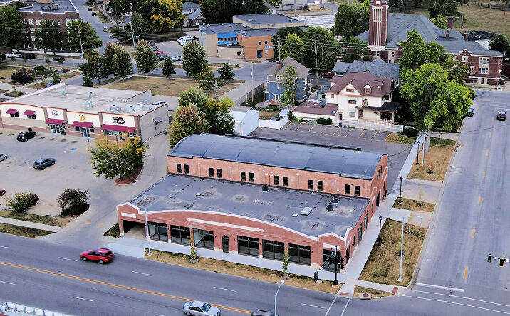 Pictures of Retail, Office property located at 425 Franklin St, Waterloo, IA 50703 for lease - image #1
