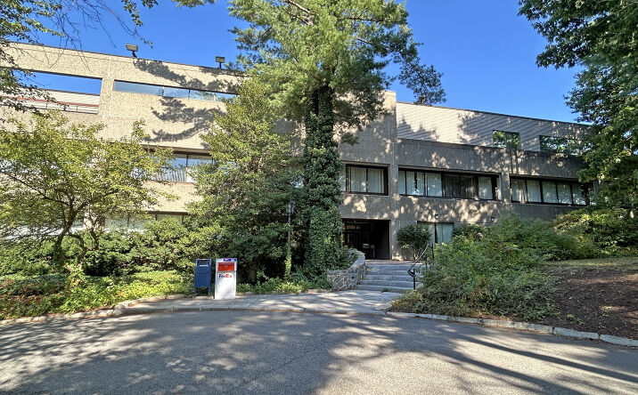 Pictures of Office property located at 1000 Market St, Portsmouth, NH 03801 for lease - image #1