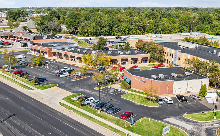 Pictures of Retail property located at 3850 - 3880 South Lindbergh Boulevard, St. Louis, MO 63127 for lease - image #1