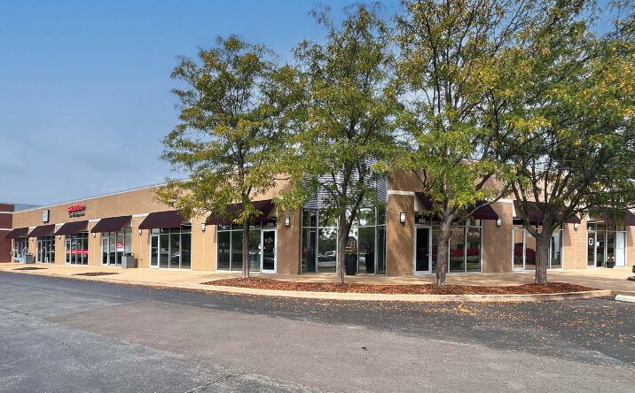 Pictures of Retail property located at 3850 - 3880 South Lindbergh Boulevard, St. Louis, MO 63127 for sales - image #1
