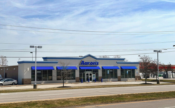 Pictures of Retail property located at 1145 S Main St, Bowling Green, OH 43402 for sales - image #1