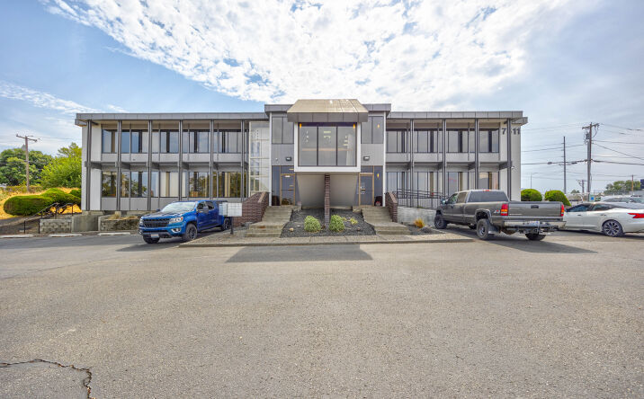 Pictures of Office property located at 7511 W Arrowhead Ave, Kennewick, WA 99336 for lease - image #1