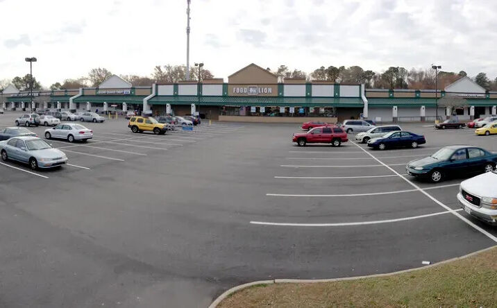 Pictures of Retail property located at 5193 Shore Dr, Virginia Beach, VA 23455 for lease - image #1