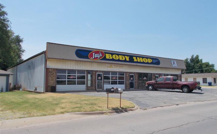 Pictures of Industrial property located at 108 SE 27th St, El Reno, OK 73036 for lease - image #1