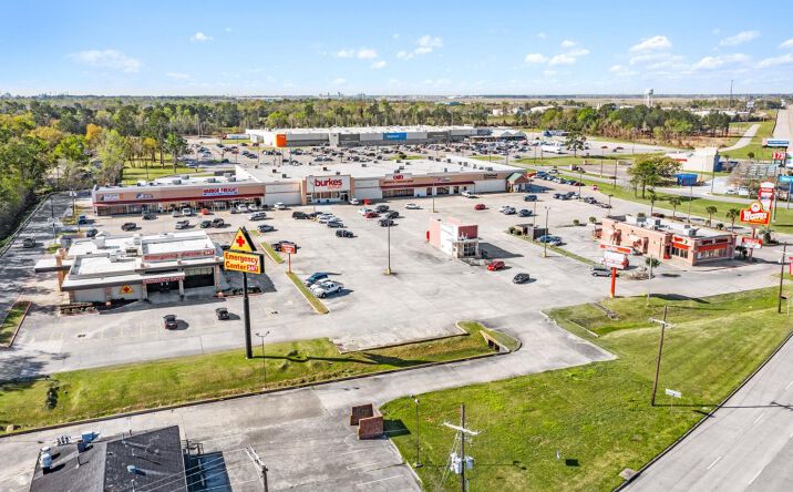 Pictures of Retail property located at 3109 Edgar Brown Dr, West Orange, TX 77630 for lease - image #1