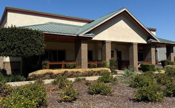 Pictures of Restaurant property located at 7221 Laguna Blvd, Elk Grove, CA 95758 for lease - image #1