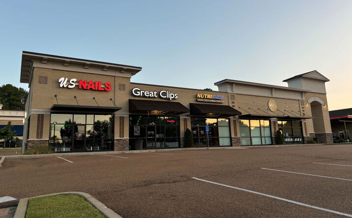Pictures of Retail property located at 1801 Jackson Ave W, Oxford, MS 38655 for lease - image #1