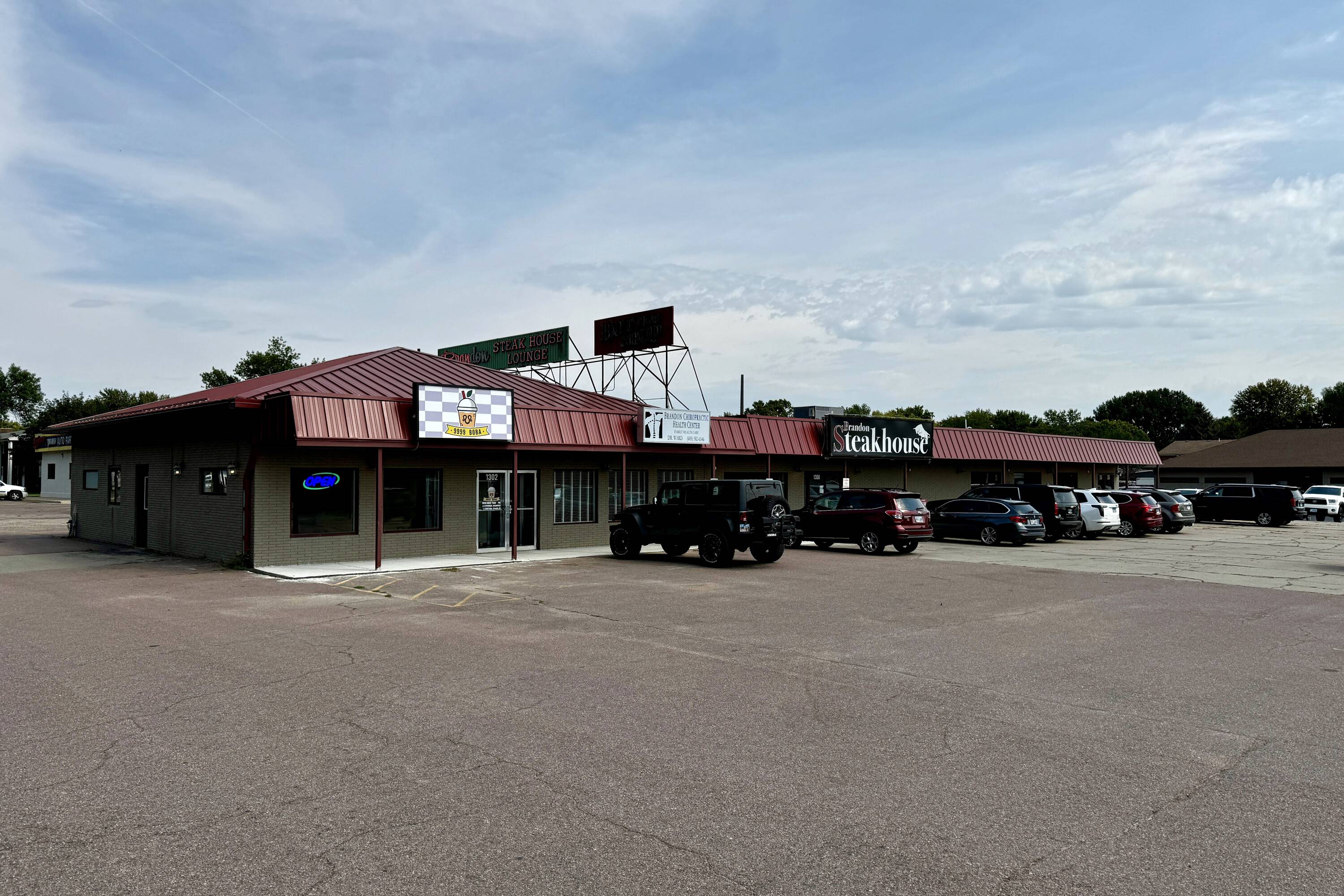 1308 Rushmore Dr, Brandon, SD 57005