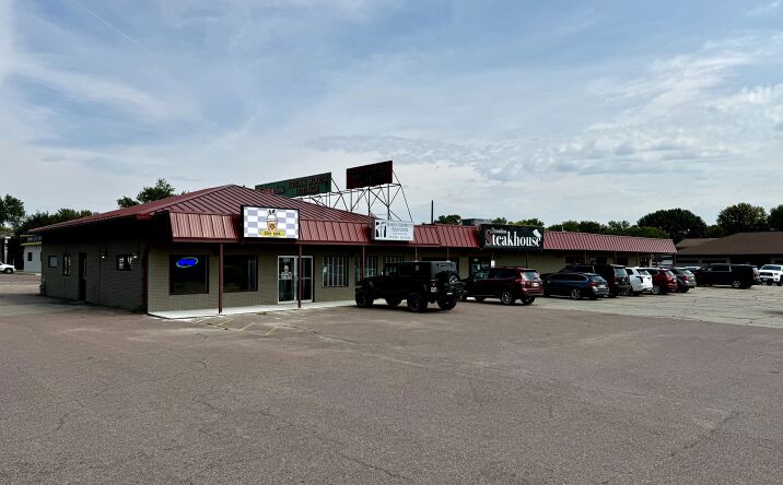 Pictures of Retail, Office property located at 1308 Rushmore Dr, Brandon, SD 57005 for lease - image #1