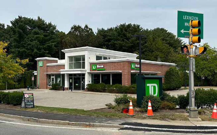 Pictures of Retail property located at 419 Lowell St, Lexington, MA 02420 for lease - image #1