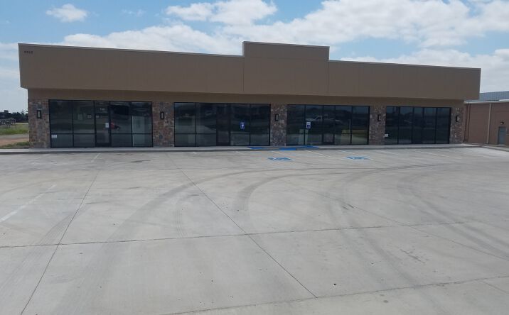 Pictures of Retail, Office, Restaurant property located at 2203 S Bridge St, Brady, TX 76825 for lease - image #1