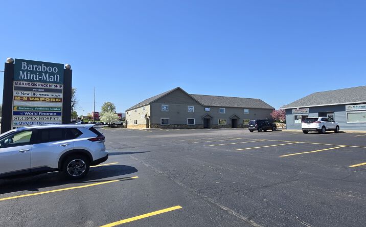 Pictures of Retail, Office property located at 830 WI-136, Baraboo, WI 53913 for lease - image #1