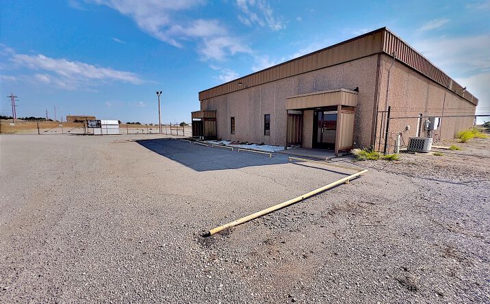Pictures of Industrial property located at 1717 S 28th, Clinton, OK 73601 for lease - image #1