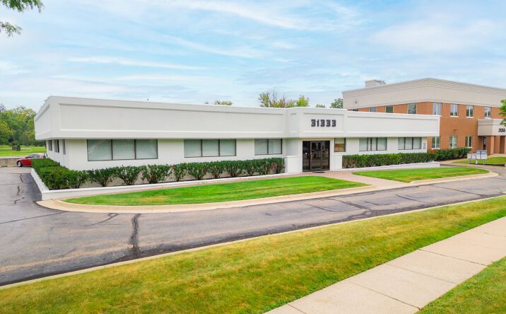 Pictures of Office property located at 31333 W 13 Mile Rd, Farmington Hills, MI 48334 for lease - image #1