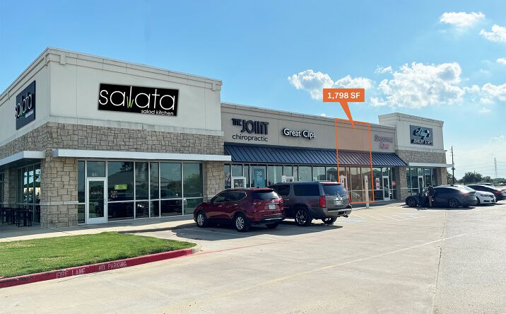 Pictures of Retail property located at 6503 Garth Rd, Baytown, TX 77521 for sales - image #1