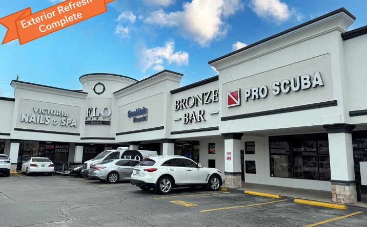 Pictures of Retail property located at 5757 Westheimer Rd, Houston, TX 77057 for sales - image #1