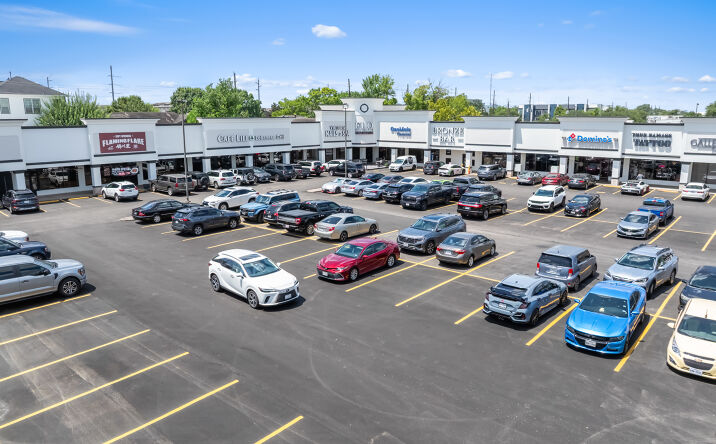 Pictures of Retail property located at 5757 Westheimer Rd, Houston, TX 77057 for lease - image #1