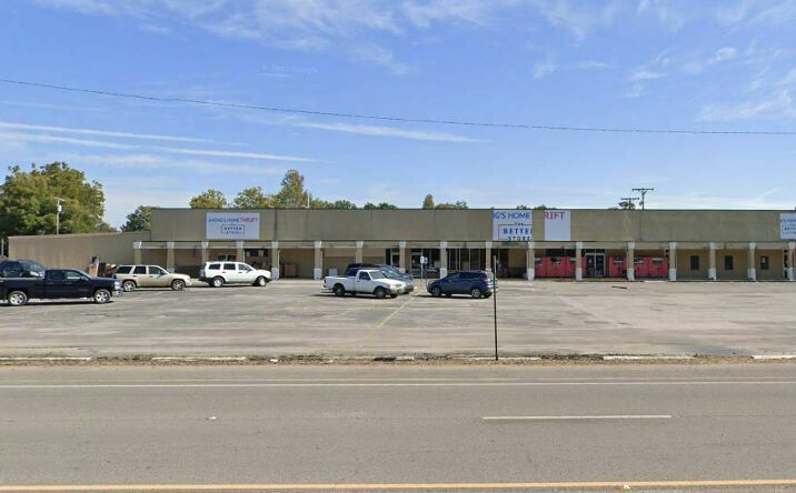 Pictures of Retail, Industrial property located at 306 Main St SE, Hanceville, AL 35077 for lease - image #1